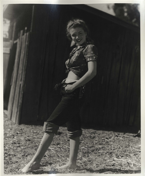 Original 8'' x 10'' Silver-Gelatin Satin-Finish Double-Weight Photograph of Marilyn Monroe Taken by Andre de Dienes with His Backstamp